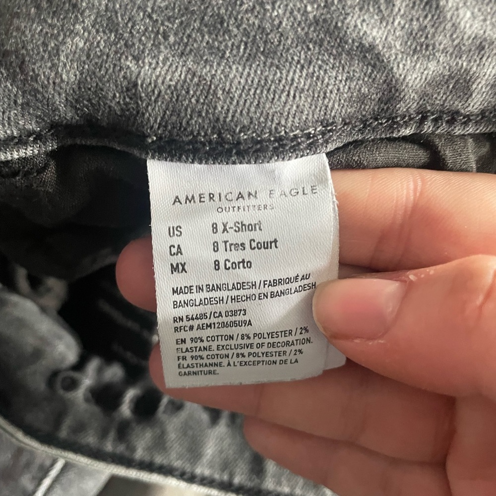American Eagle distressed gray jeans XSHORT